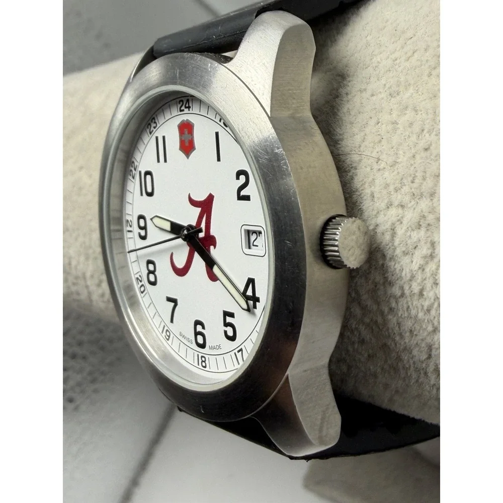 Victorinox Swiss Army 26000CB New Battery Alabama Crimson Tide 38MM 8